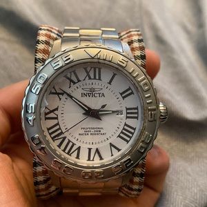 Invicta Pro Diver Watch White Dial Metal Band
